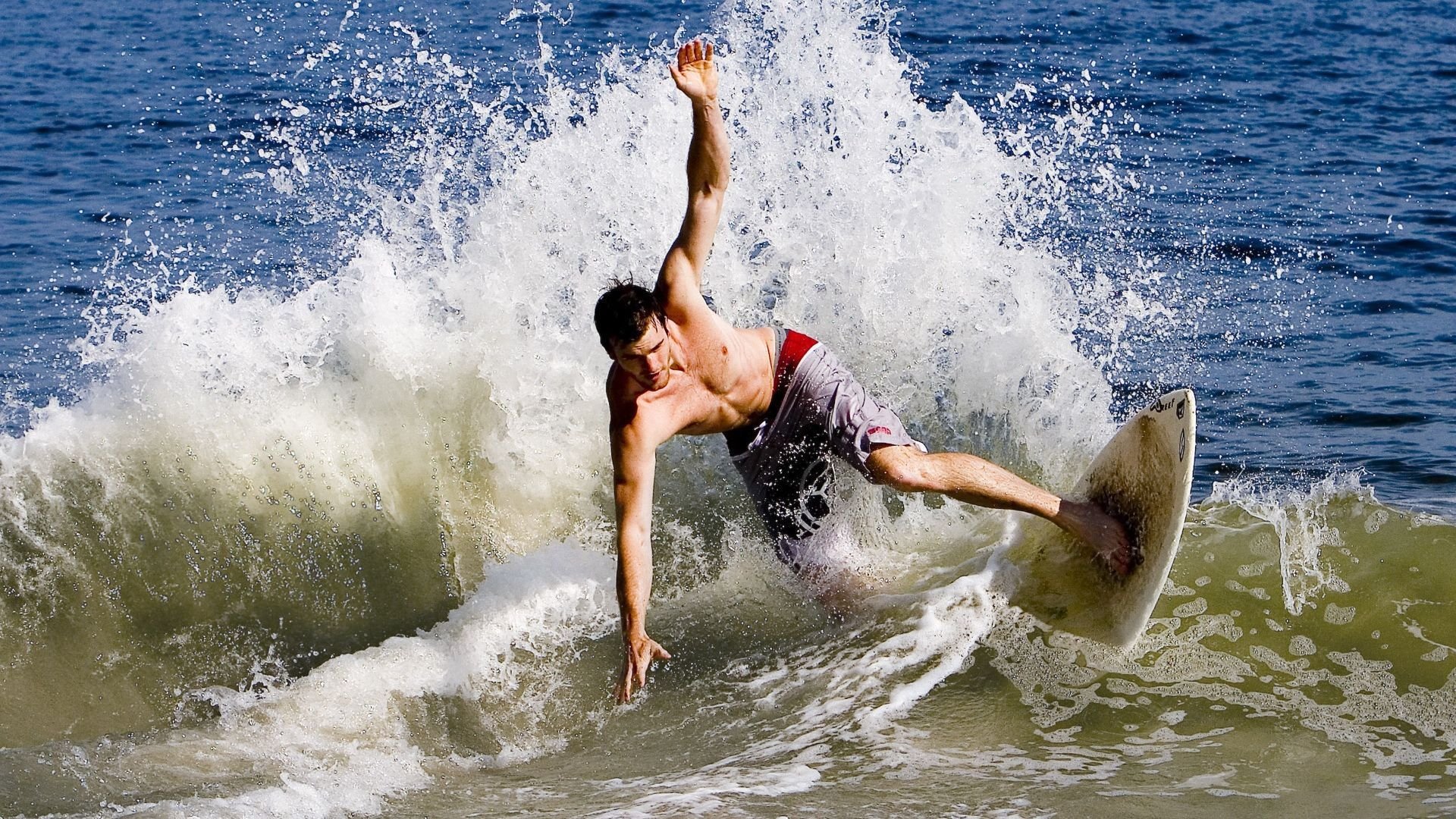 mk电竞官网-外媒爆料：斯卢茨基或离开申花回欧洲执教，卢斯基金会